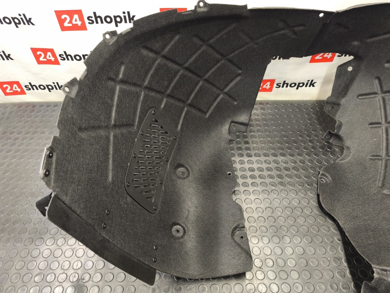 Подкрылок, 10000 рублей, Красноярск