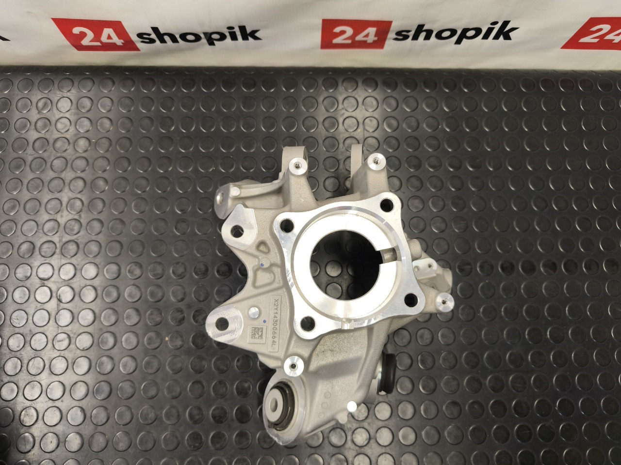 Кулак поворотный, 24000 рублей, Красноярск