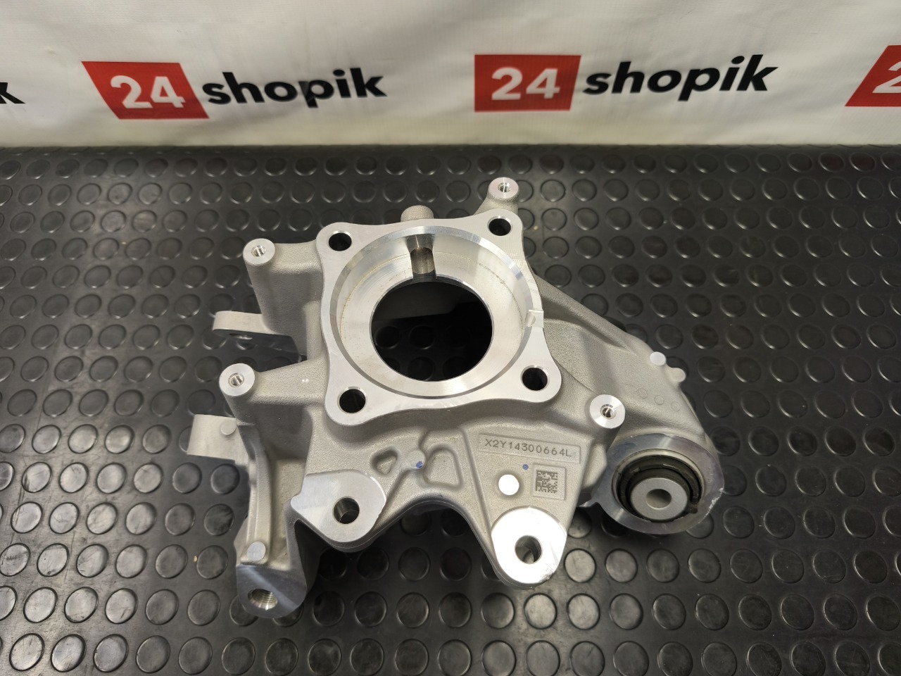 Кулак поворотный, 24000 рублей, Красноярск