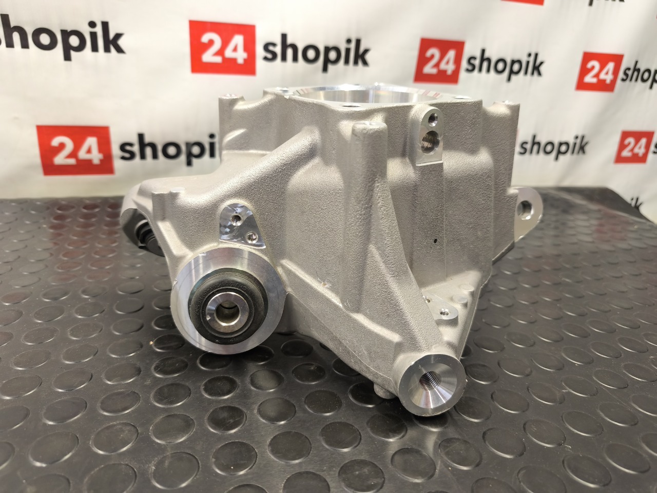 Кулак поворотный, 24000 рублей, Красноярск