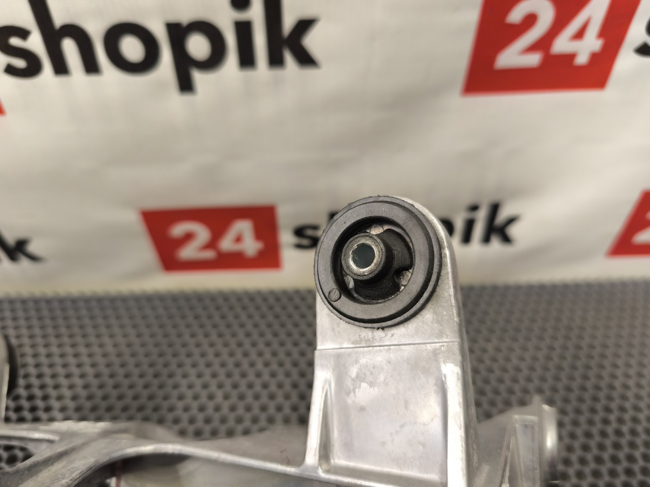 Кронштейн интеркулера, 9500 рублей, Красноярск