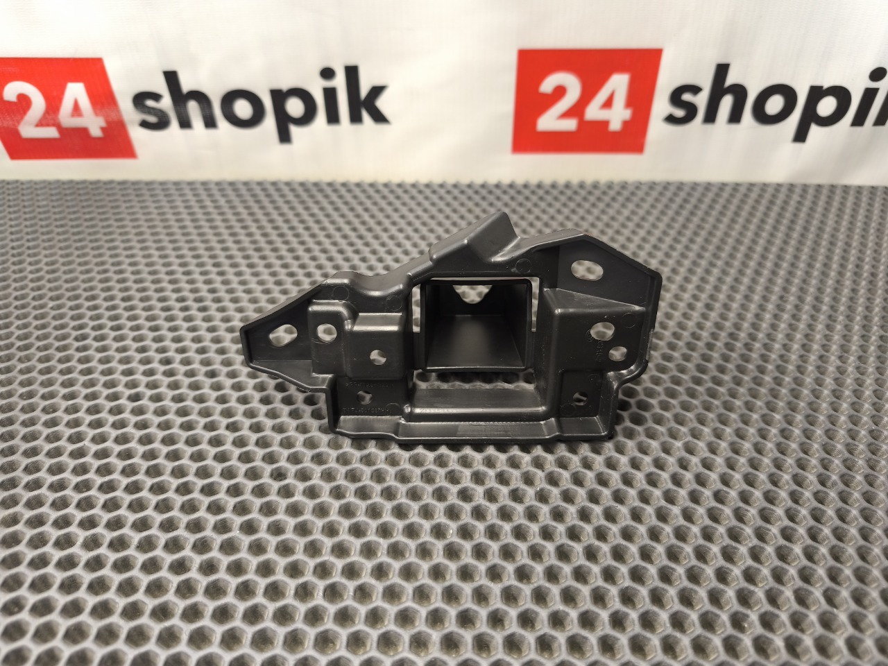 Кронштейн решетки радиатора, 1800 рублей, Красноярск