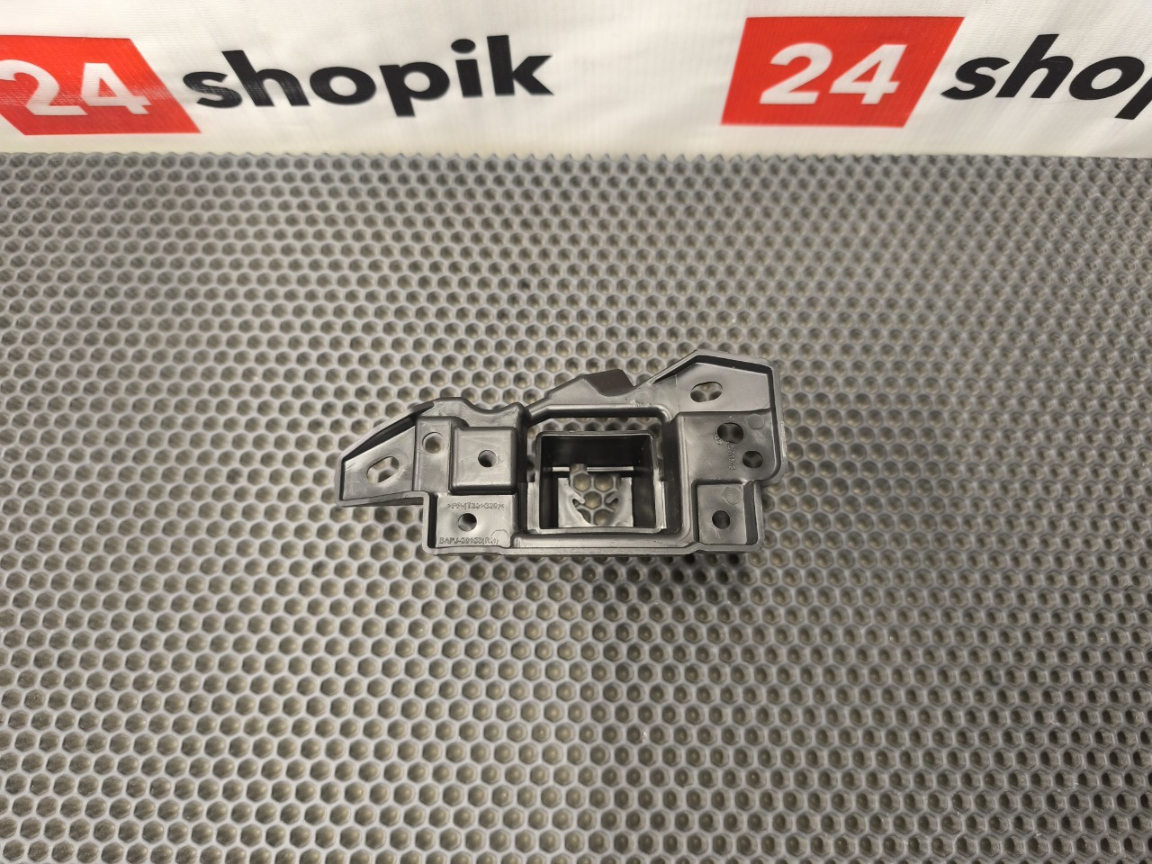 Кронштейн решетки радиатора, 1800 рублей, Красноярск