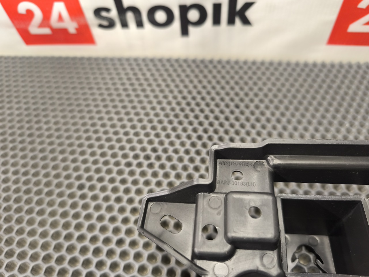 Кронштейн решетки радиатора, 1800 рублей, Красноярск