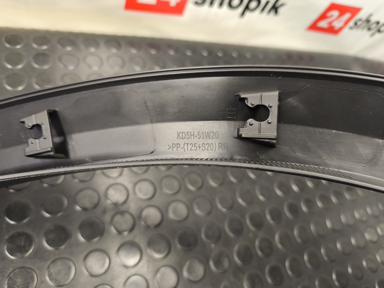 Накладка крыла, 4400 рублей, Красноярск