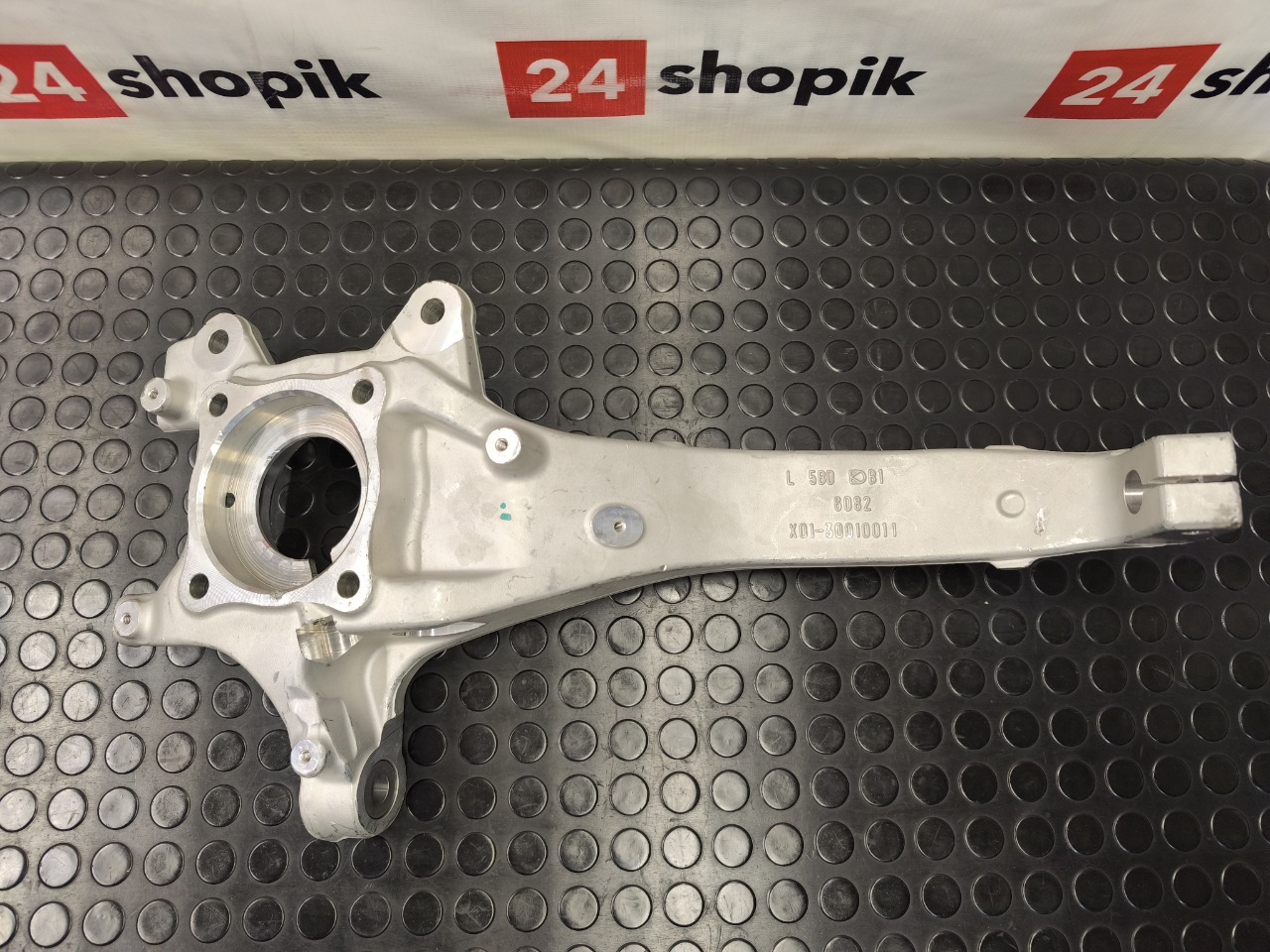 Кулак поворотный, 19500 рублей, Красноярск