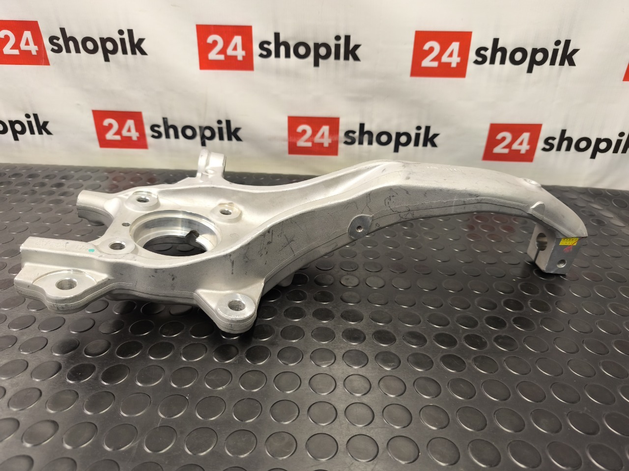 Кулак поворотный, 19500 рублей, Красноярск