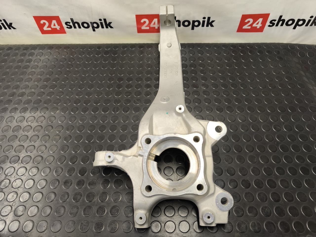 Кулак поворотный, 19500 рублей, Красноярск