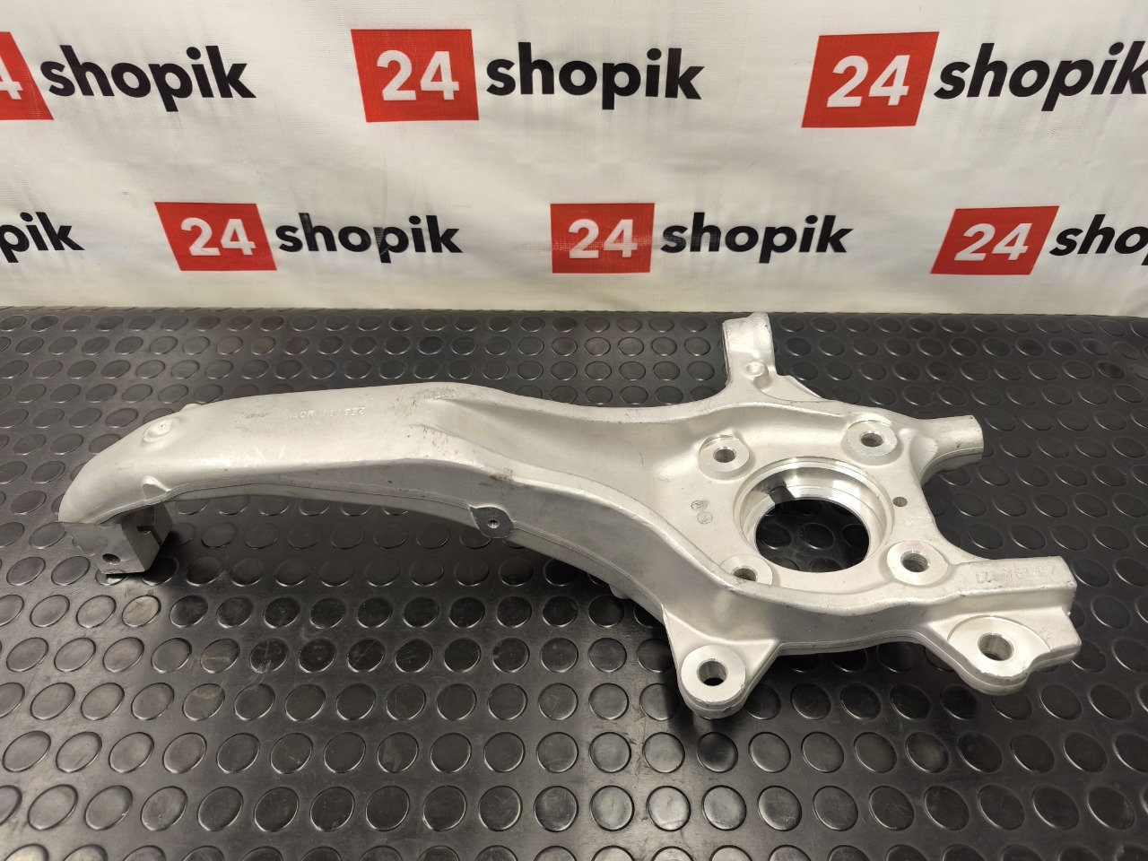 Кулак поворотный, 19500 рублей, Красноярск