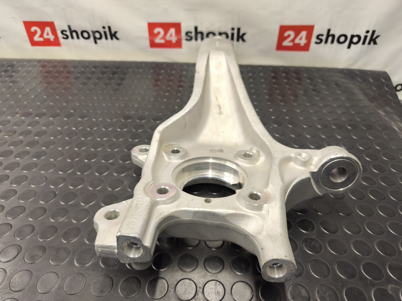 Кулак поворотный, 19500 рублей, Красноярск