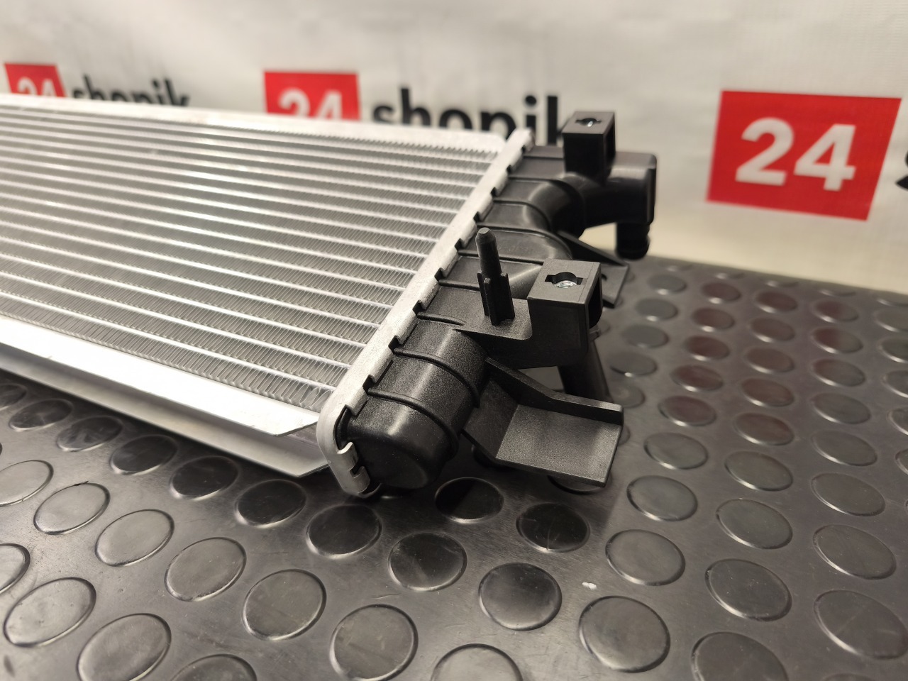 Радиатор охлаждения двигателя, 9000 рублей, Красноярск