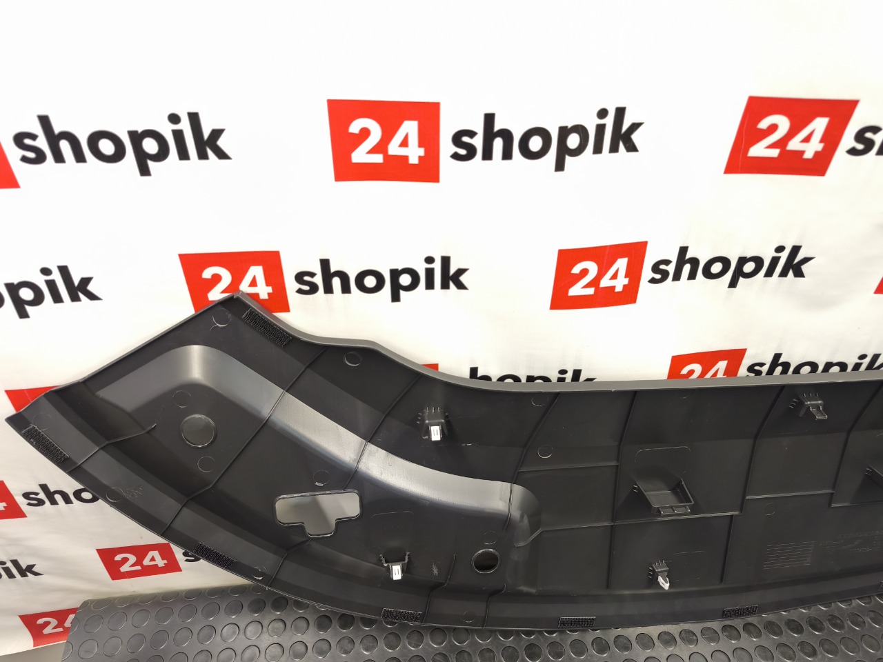 Накладка замка капота, 12500 рублей, Красноярск