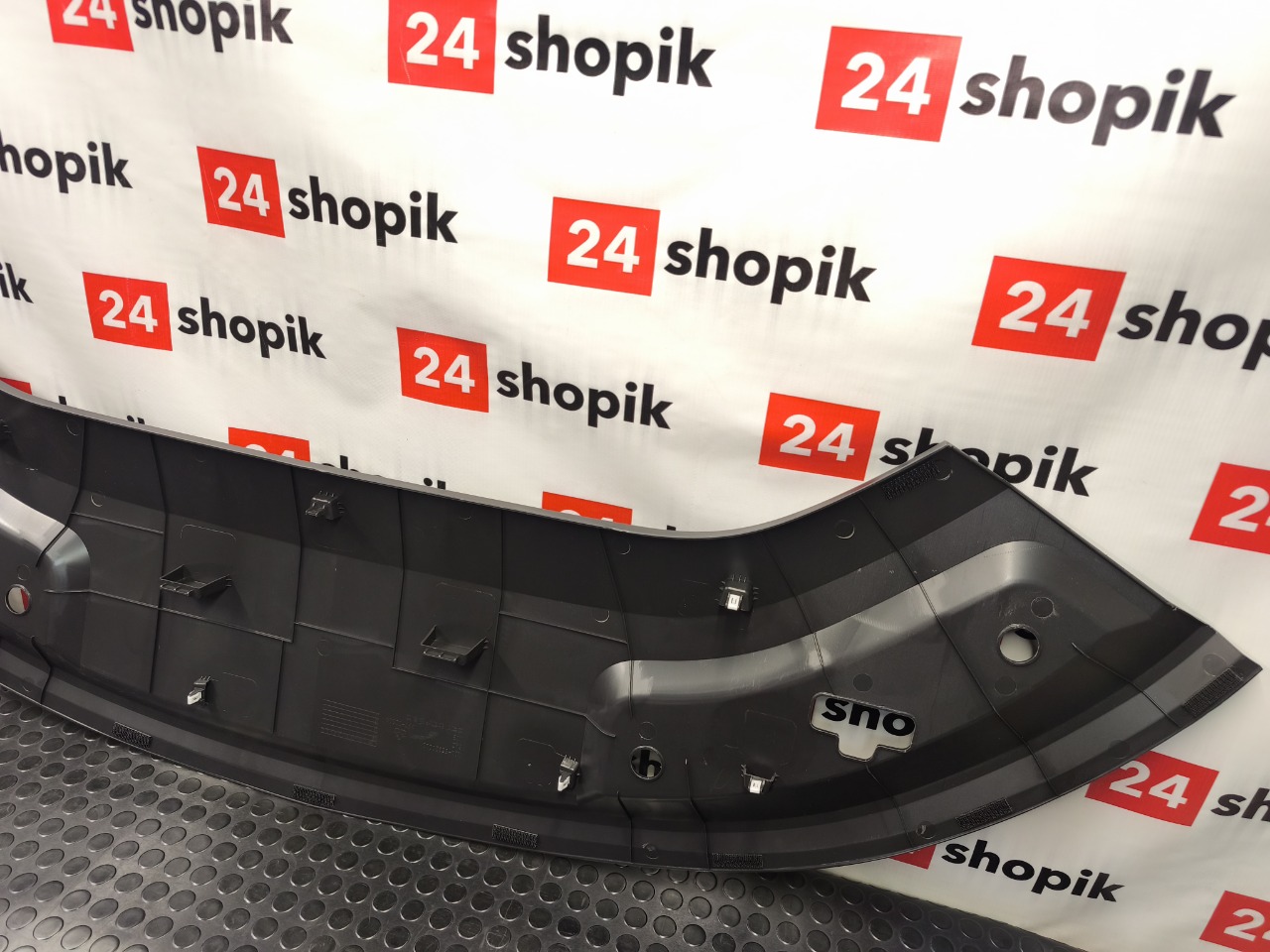 Накладка замка капота, 12500 рублей, Красноярск