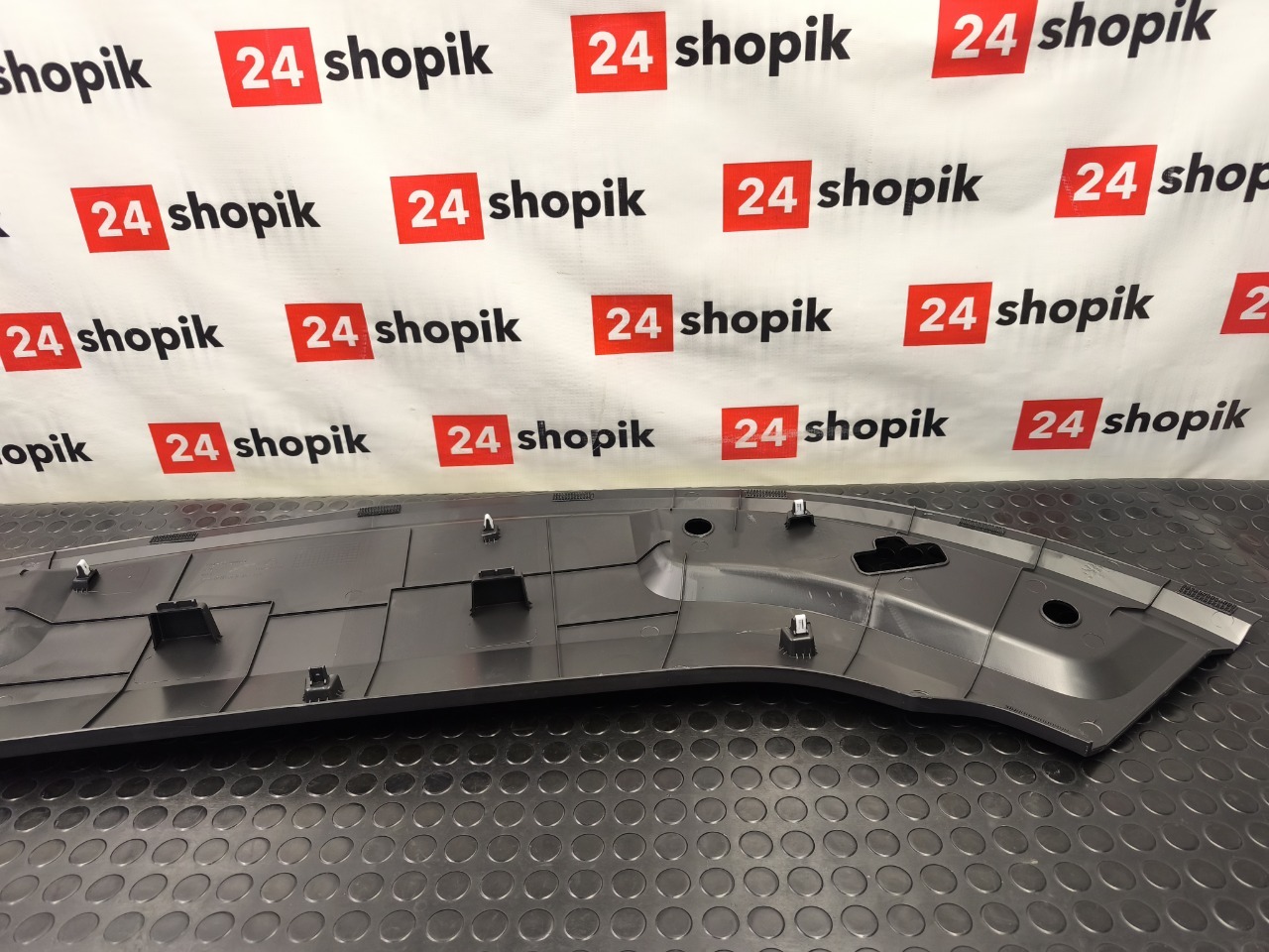 Накладка замка капота, 12500 рублей, Красноярск