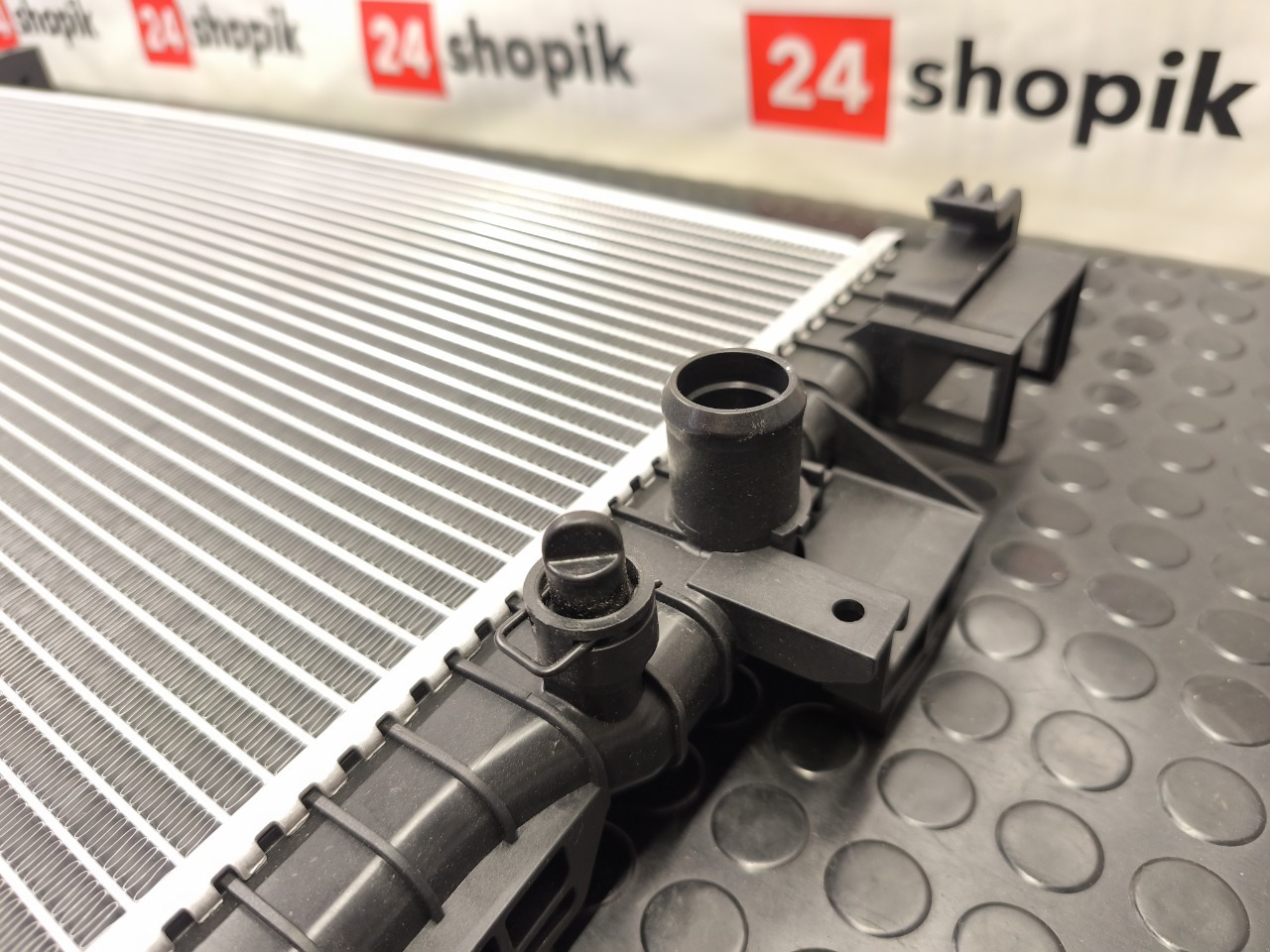 Радиатор охлаждения двигателя, 9800 рублей, Красноярск