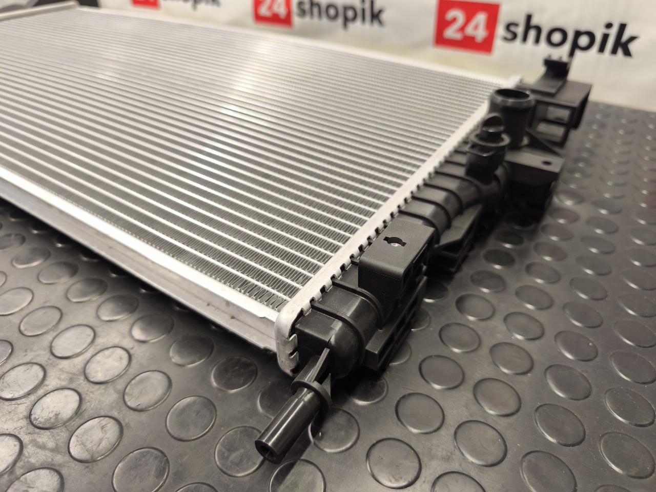 Радиатор охлаждения двигателя, 9800 рублей, Красноярск