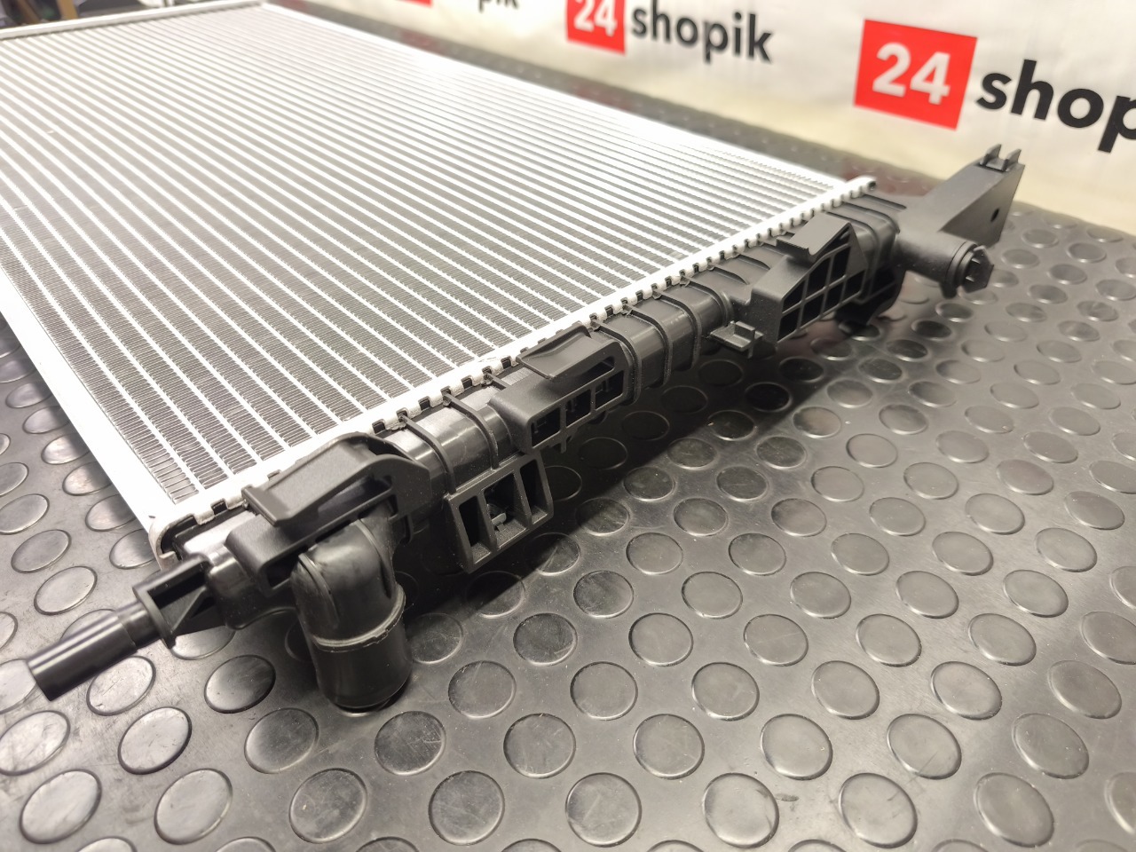 Радиатор охлаждения двигателя, 9800 рублей, Красноярск