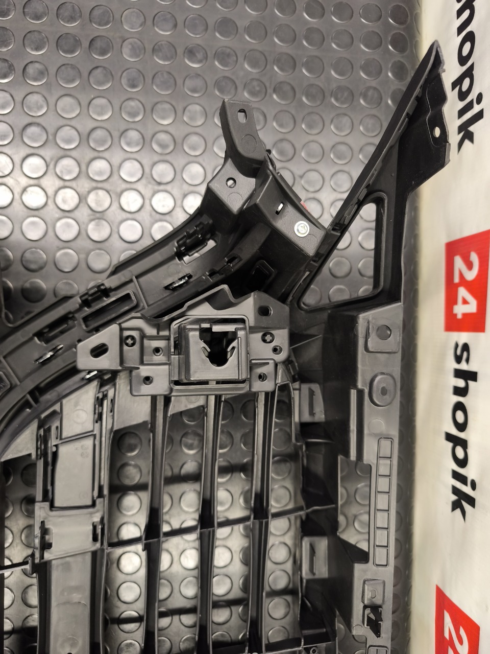 Кронштейн решетки радиатора, 1800 рублей, Красноярск