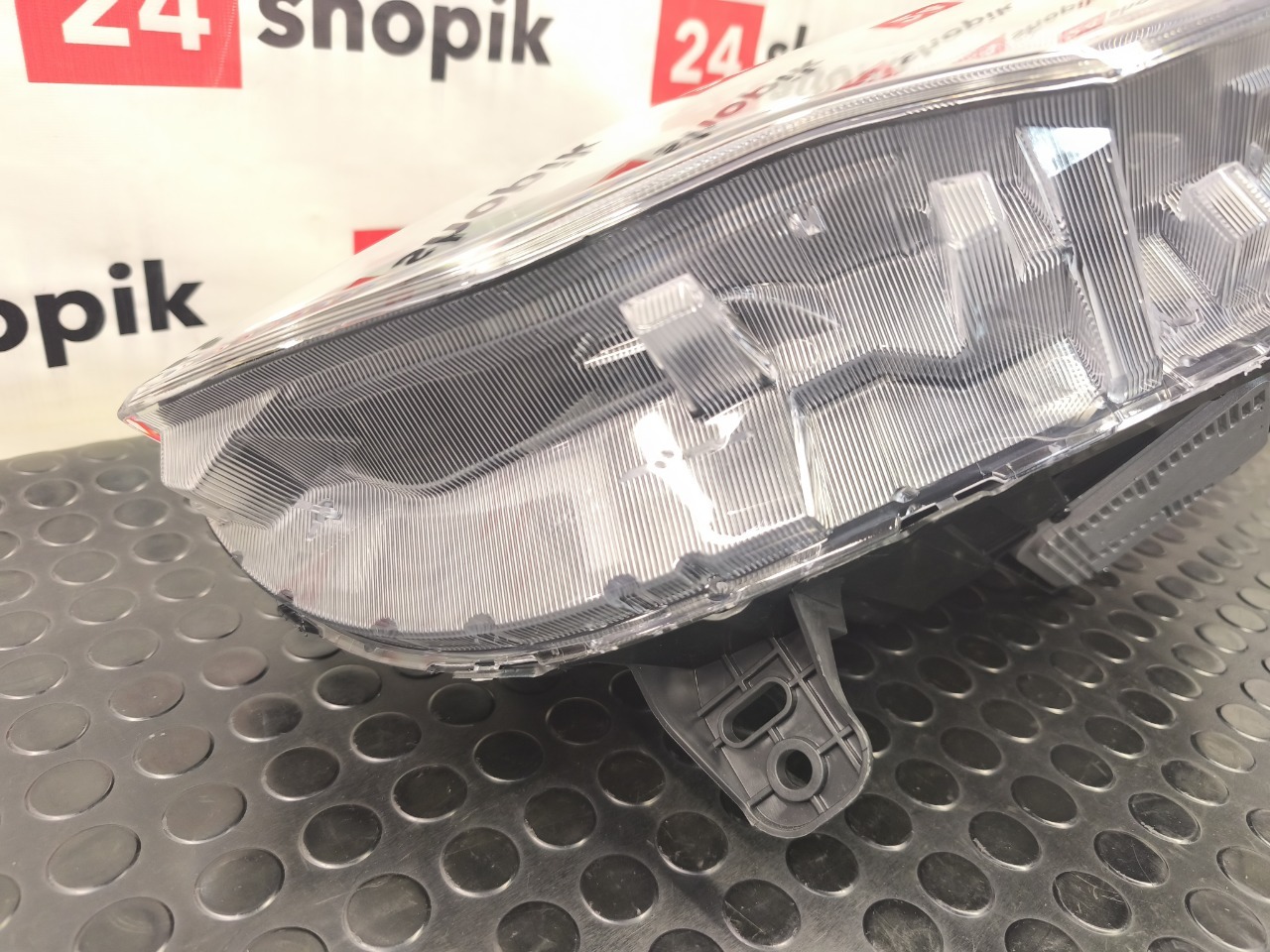 Фара, 36000 рублей, Красноярск