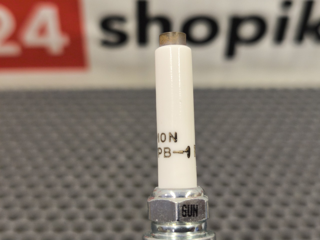 Свеча зажигания, 2000 рублей, Красноярск