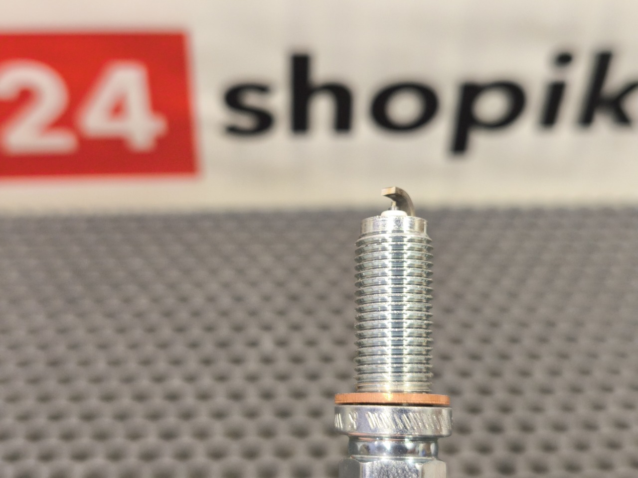 Свеча зажигания, 2000 рублей, Красноярск