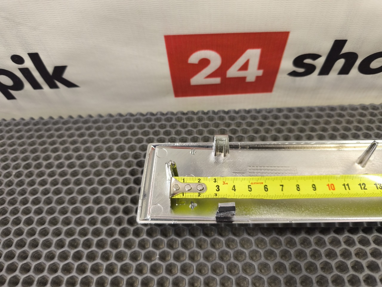 Эмблема решетки радиатора, 2500 рублей, Красноярск