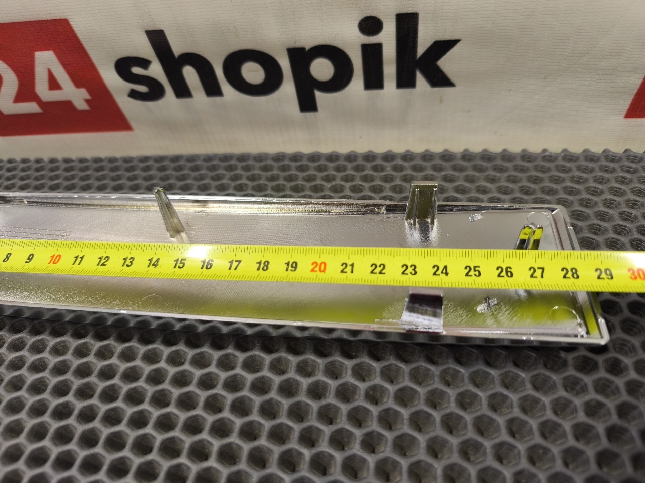 Эмблема решетки радиатора, 2500 рублей, Красноярск