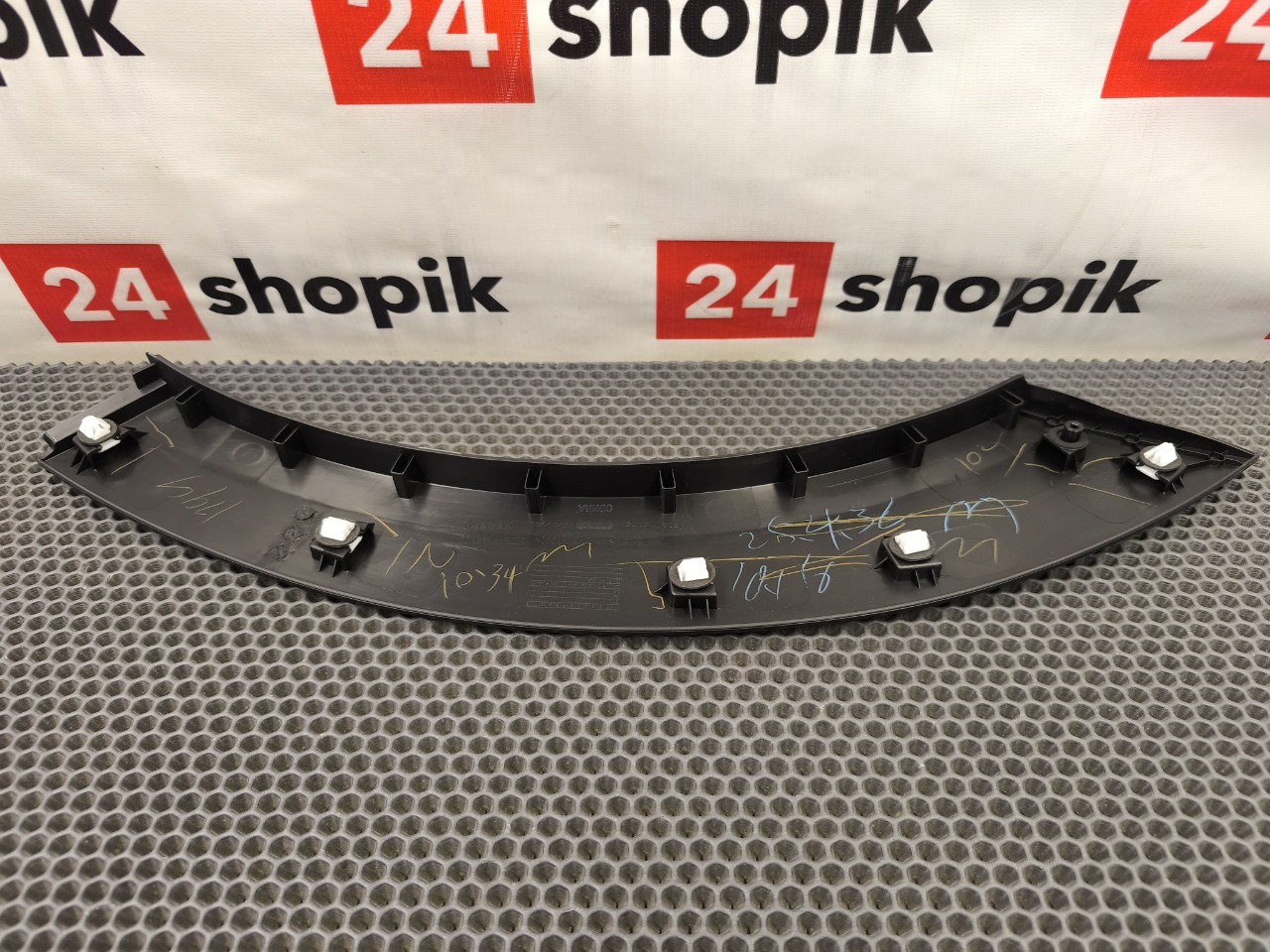 Накладка крыла, 4200 рублей, Красноярск