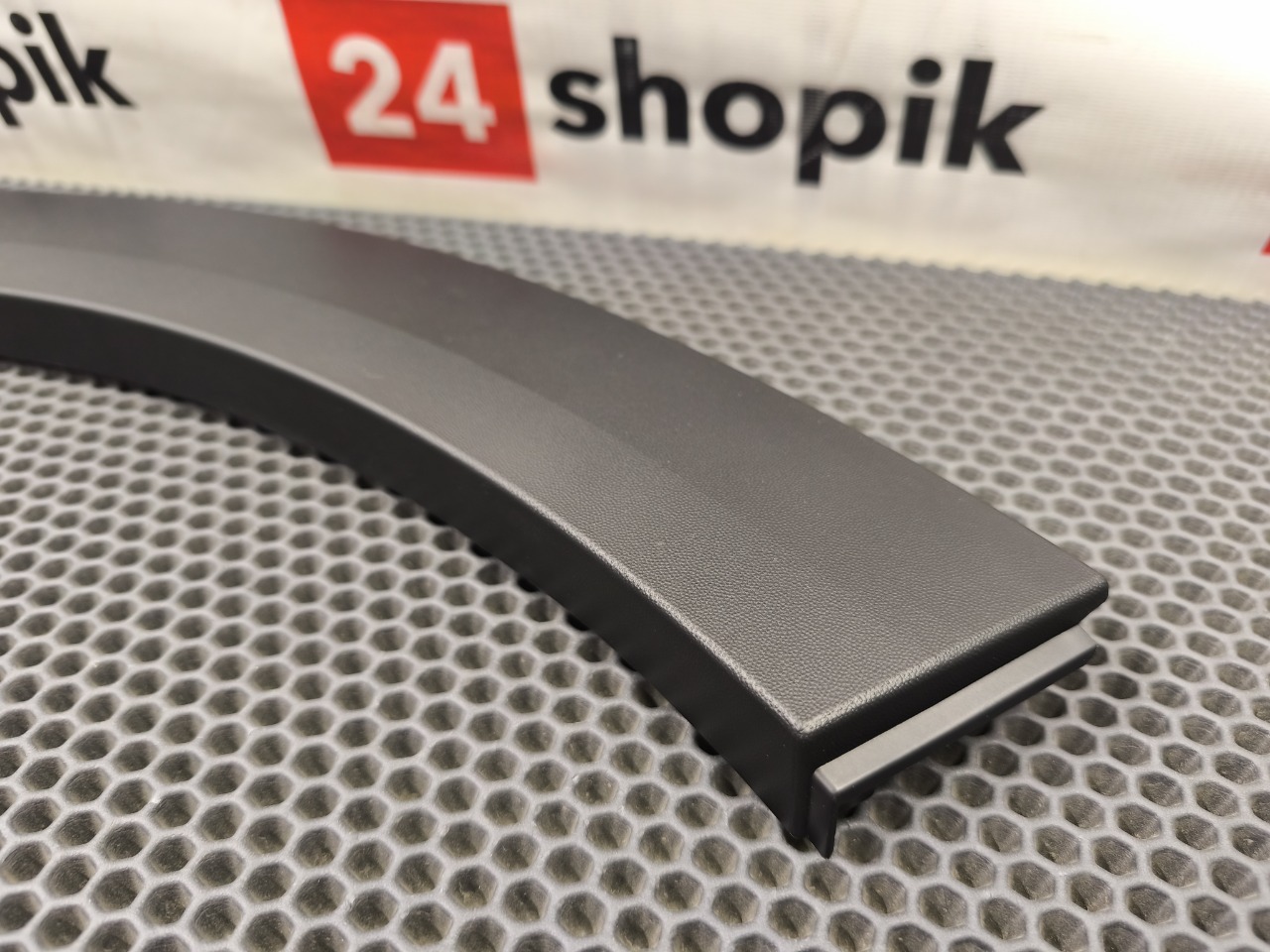 Накладка крыла, 4200 рублей, Красноярск