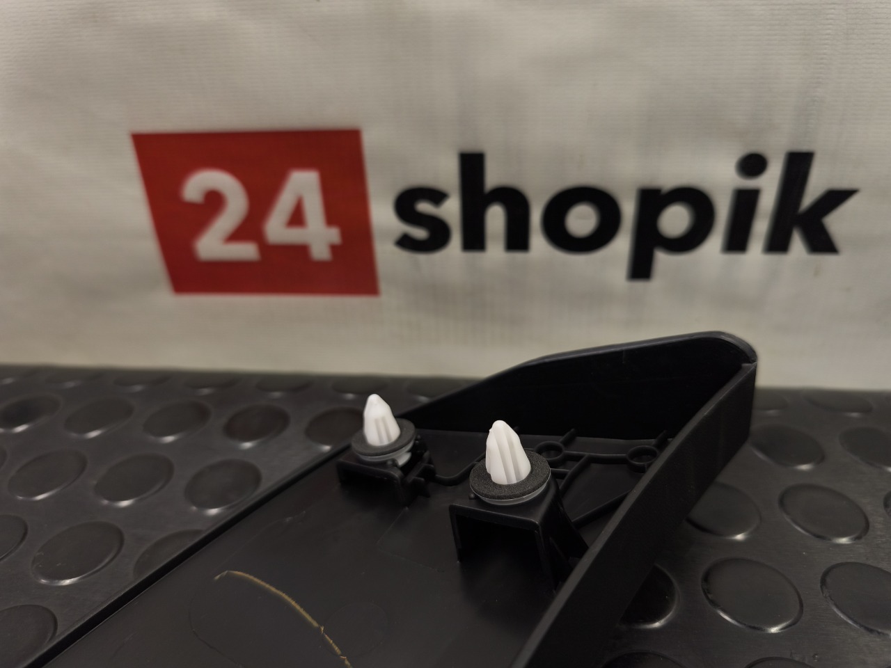 Накладка крыла, 4500 рублей, Красноярск