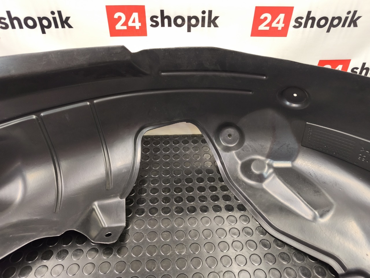 Подкрылок, 5500 рублей, Красноярск