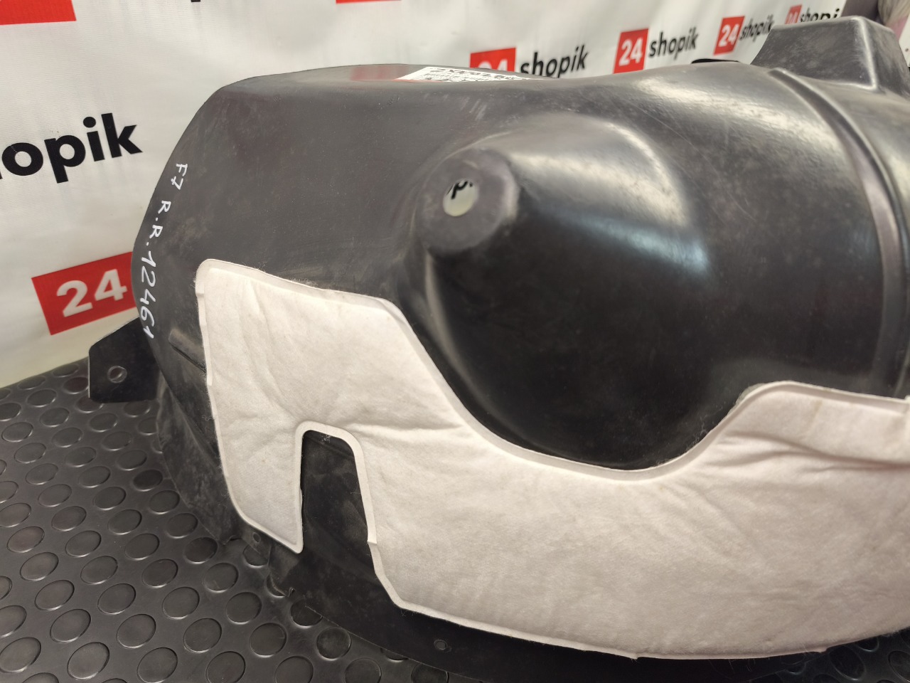 Подкрылок, 5500 рублей, Красноярск