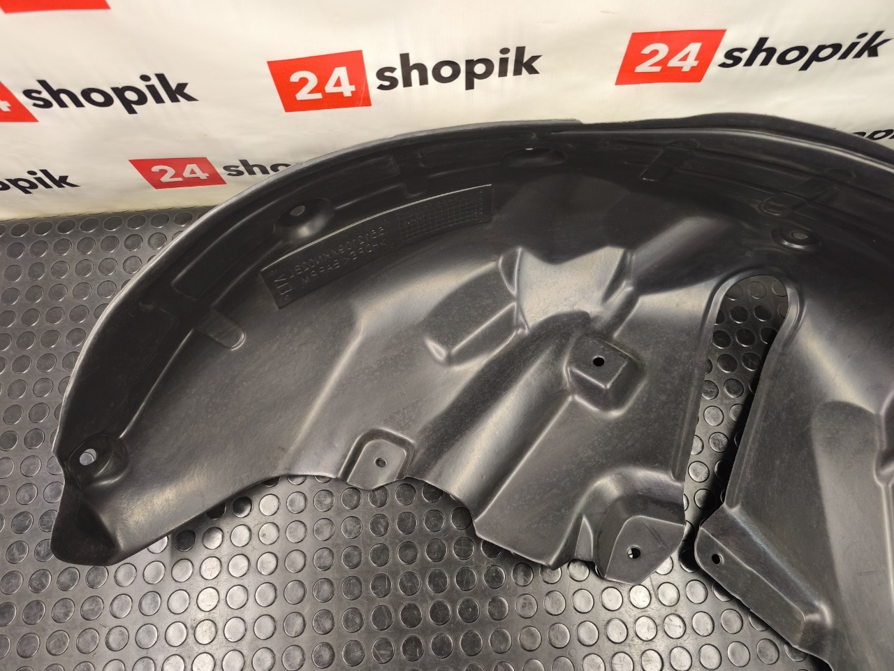 Подкрылок, 5500 рублей, Красноярск