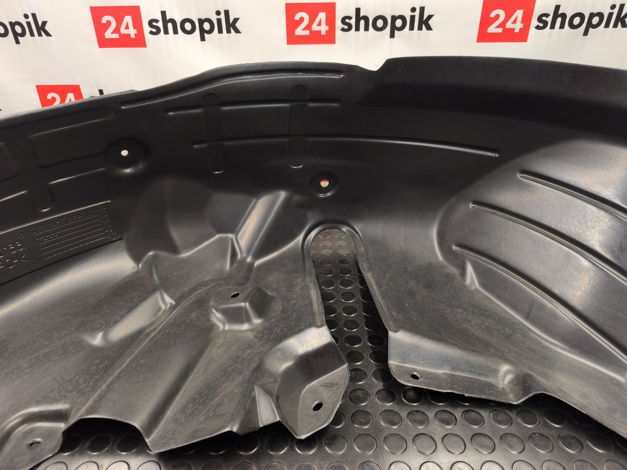 Подкрылок, 5500 рублей, Красноярск