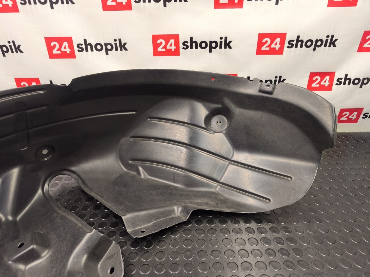 Подкрылок, 5500 рублей, Красноярск