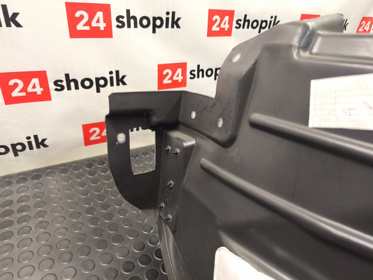 Подкрылок, 6000 рублей, Красноярск