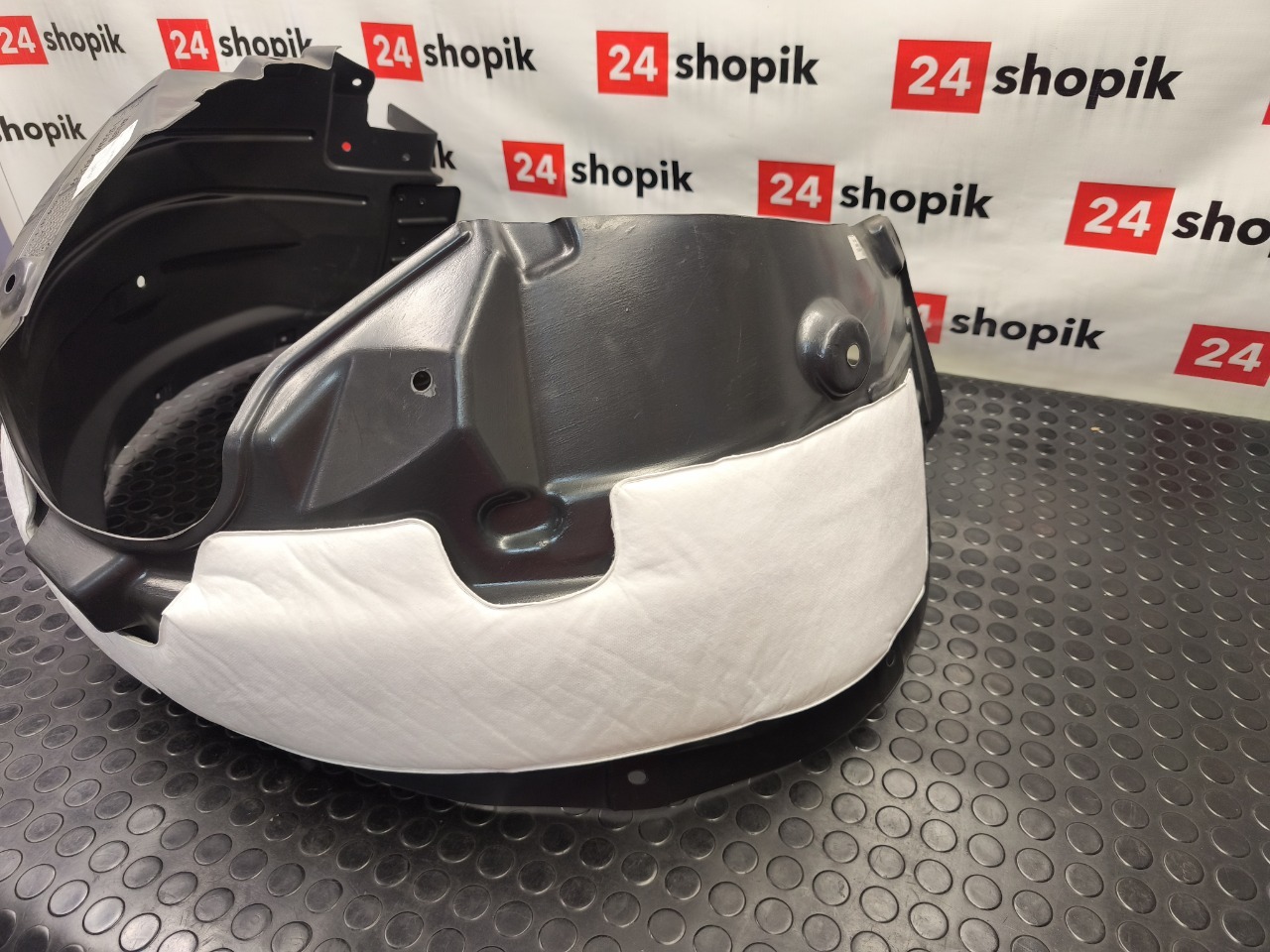 Подкрылок, 6000 рублей, Красноярск