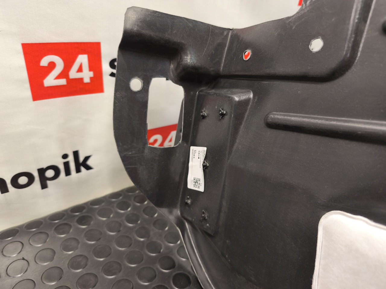 Подкрылок, 3700 рублей, Красноярск