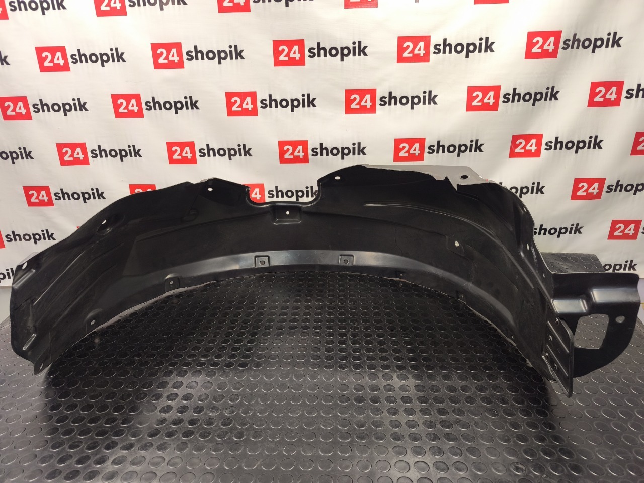 Подкрылок, 3700 рублей, Красноярск