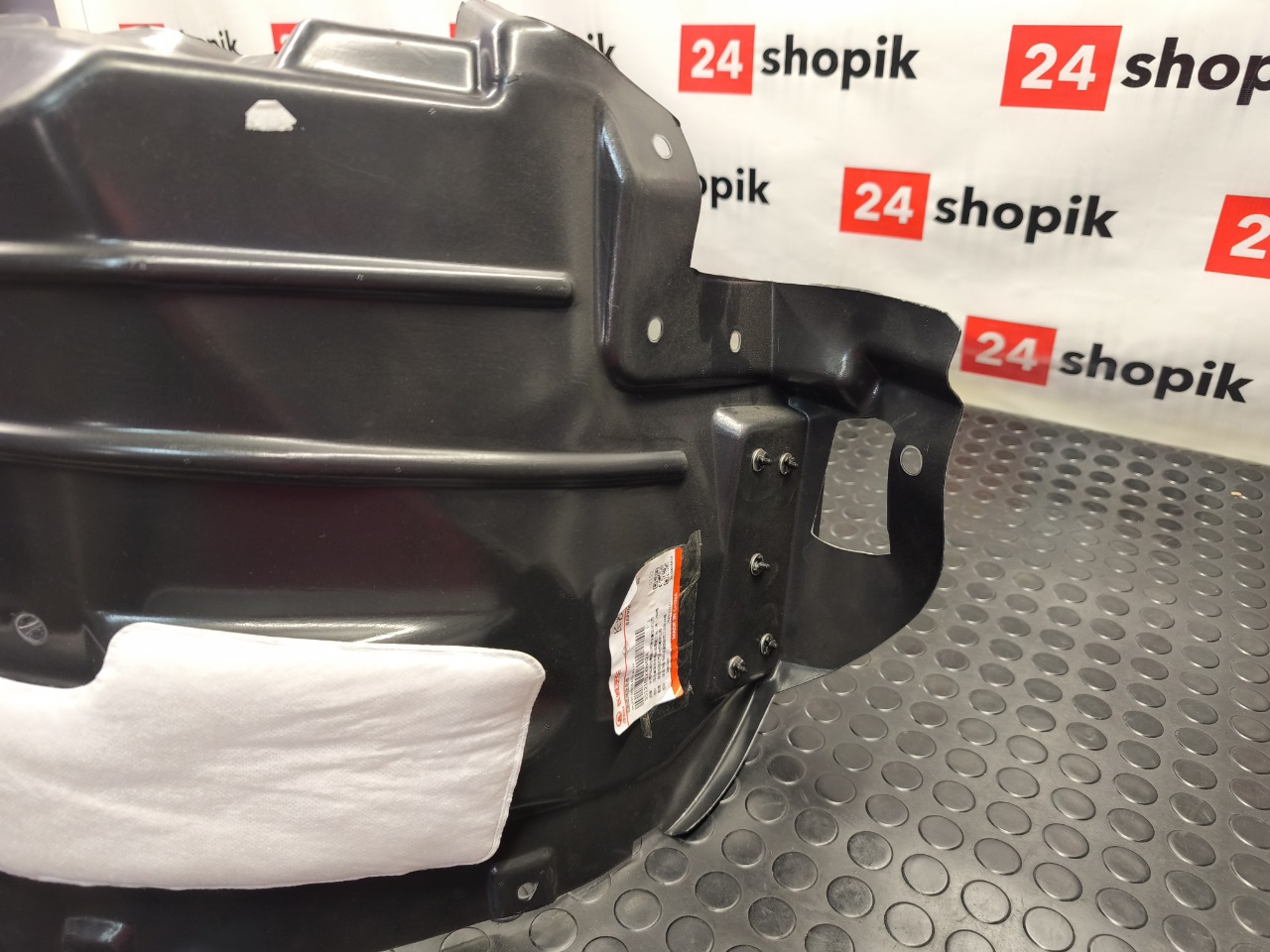 Подкрылок, 6000 рублей, Красноярск