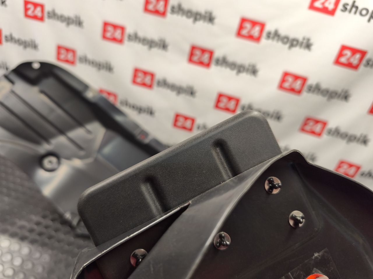 Подкрылок, 6000 рублей, Красноярск