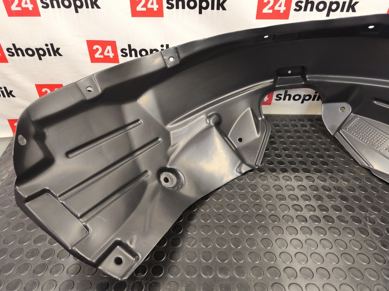 Подкрылок, 6000 рублей, Красноярск