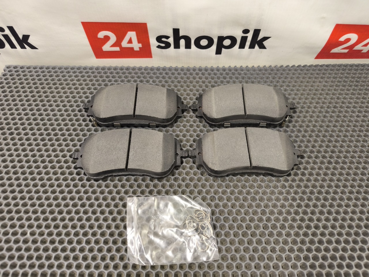 Тормозные колодки, 6000 рублей, Красноярск