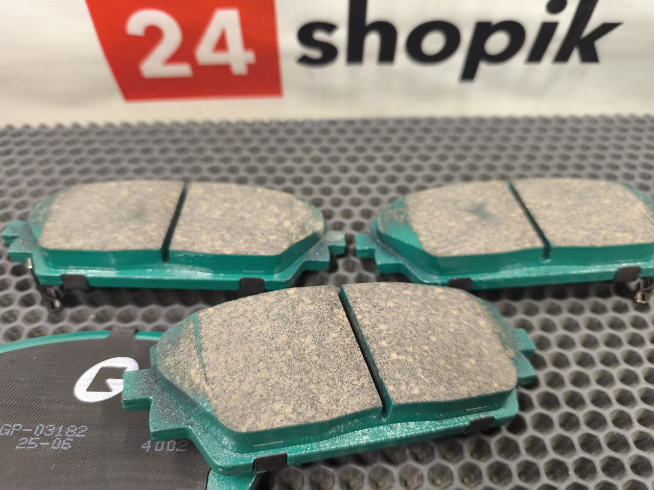 Тормозные колодки, 3200 рублей, Красноярск