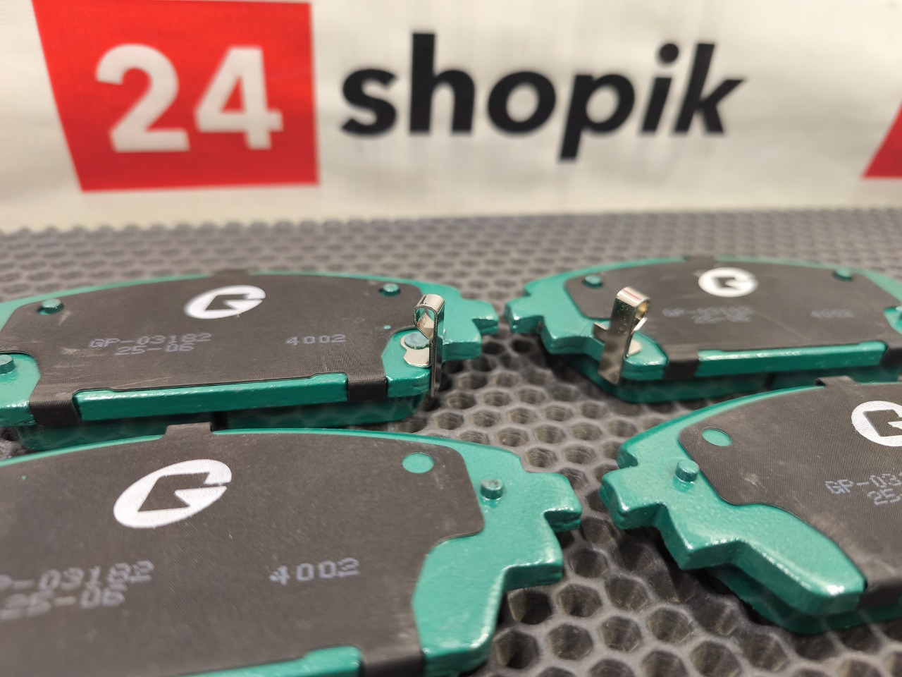 Тормозные колодки, 3200 рублей, Красноярск