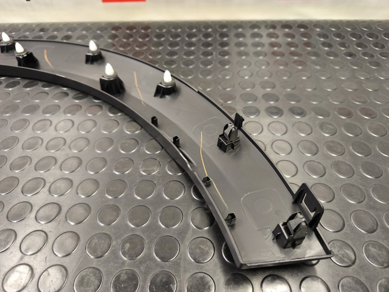 Накладка крыла, 4500 рублей, Красноярск