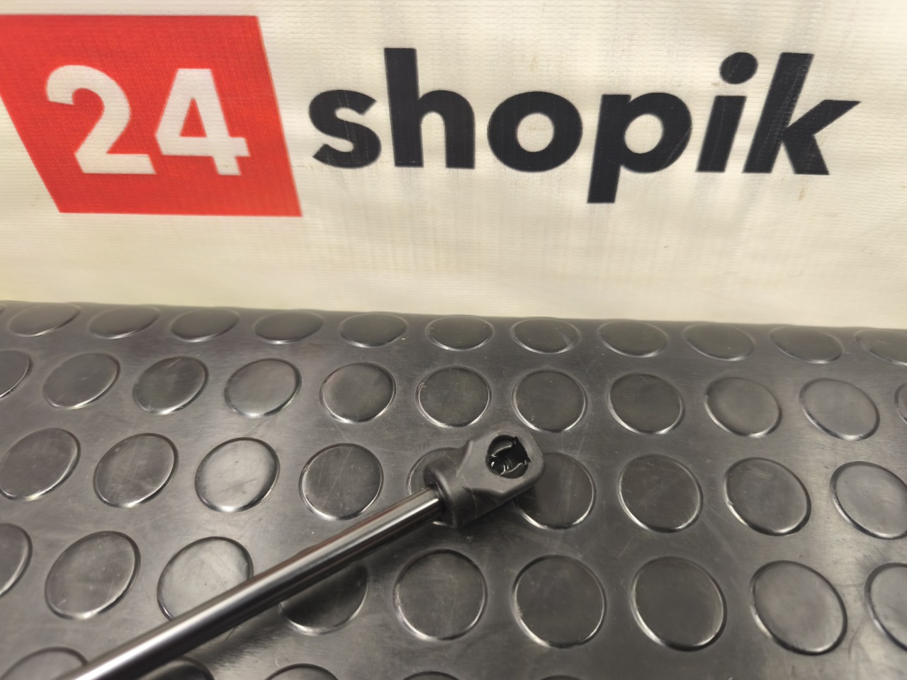 Амортизатор капота, 2500 рублей, Красноярск