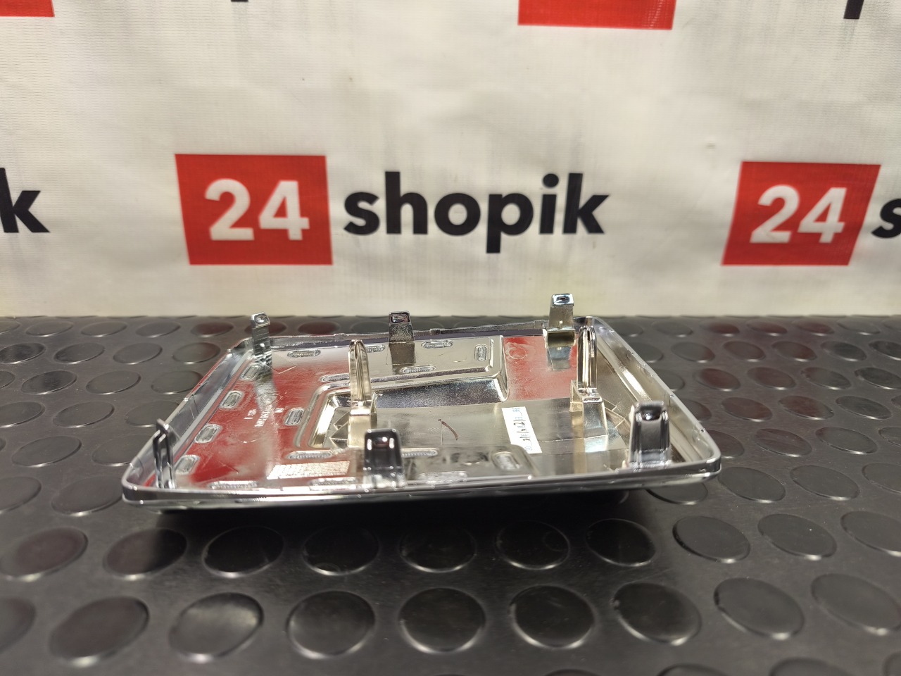 Эмблема решетки радиатора, 2500 рублей, Красноярск