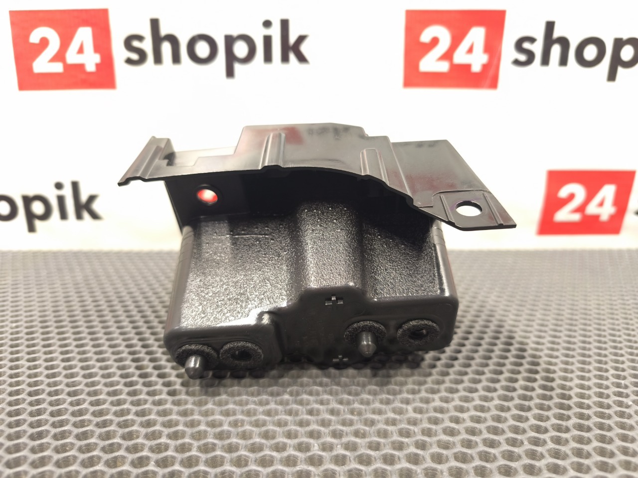 Кронштейн стоп-сигнала, 2800 рублей, Красноярск