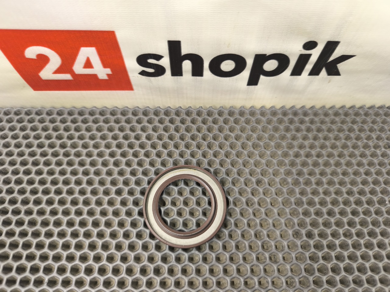 Сальник гидротрансформатора, 1000 рублей, Красноярск